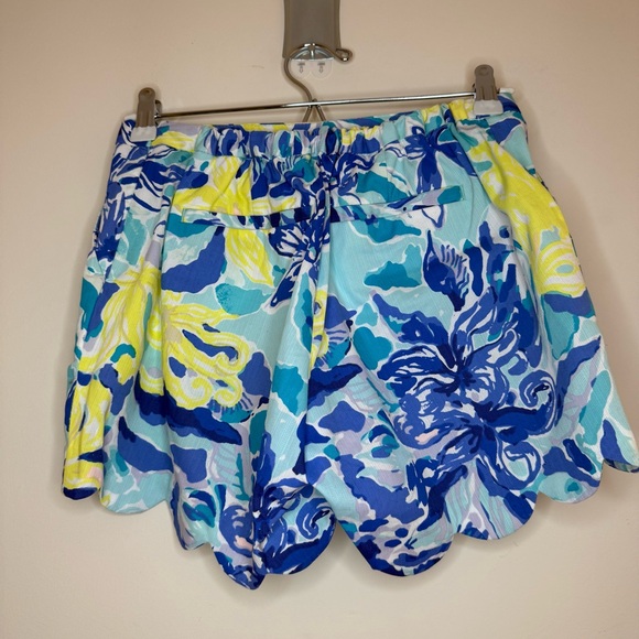 LILLY PULITZER Blue Boho Beachy Floral Scalloped Hem Shorts - Picture 7 of 9